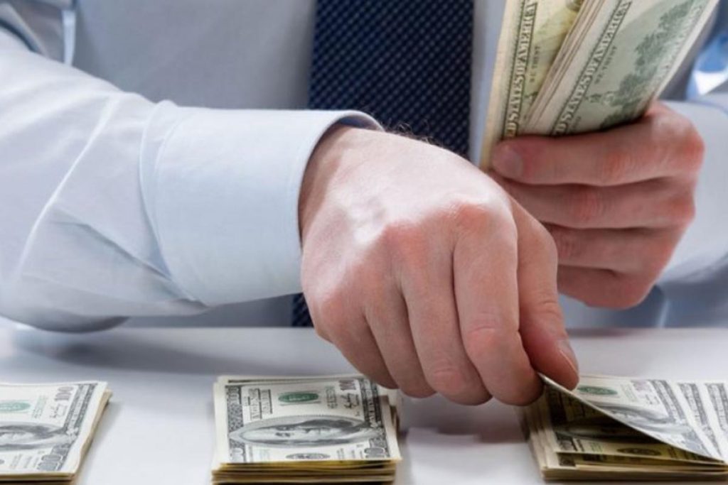 راهکارهای کلیدی برای نجات کسب و کارها در اقتصاد سرد ۱۴۰۴ ایران 2 راهکارهای کلیدی برای نجات کسب و کارها در اقتصاد سرد ۱۴۰۴ ایران