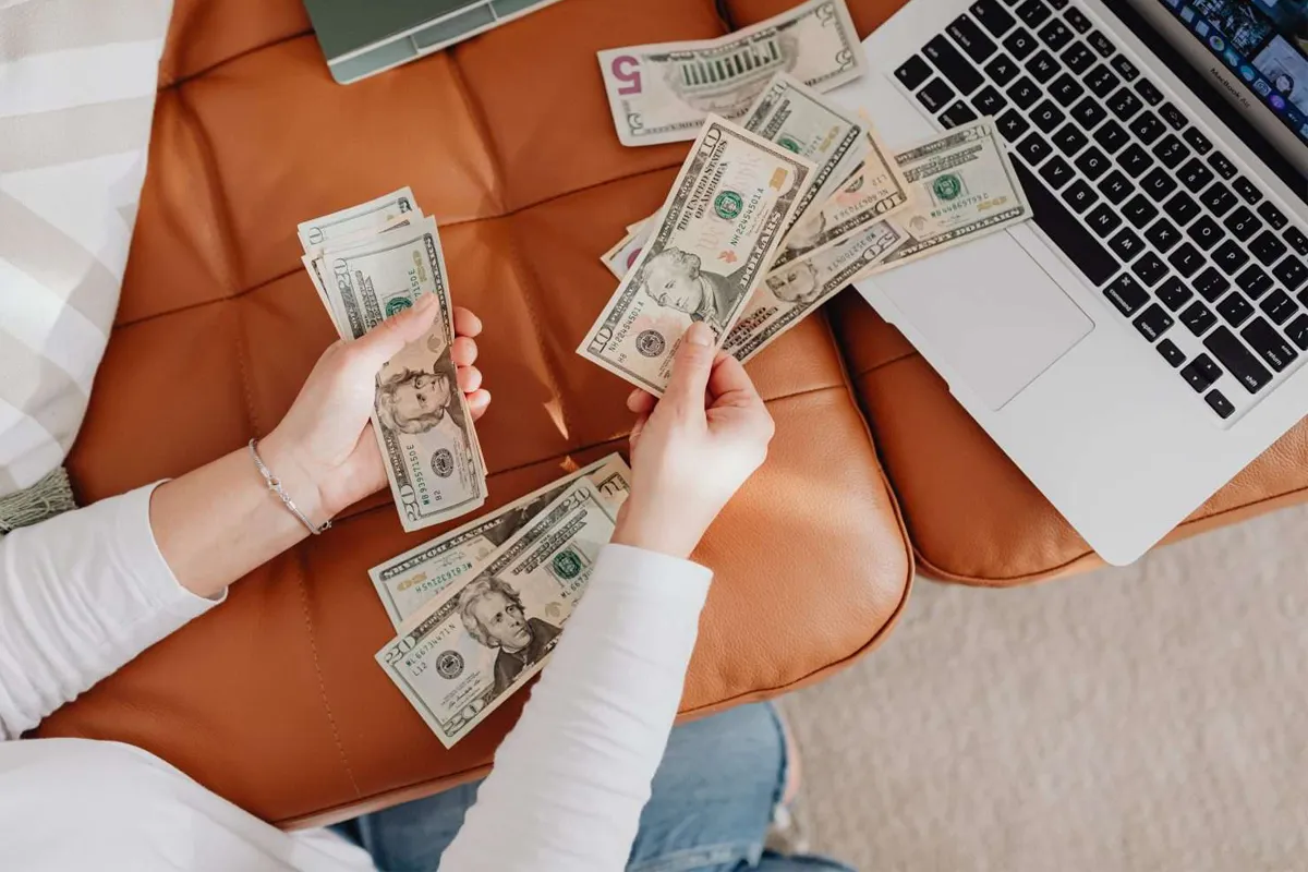 نقش دیجیتال مارکتینگ در کار با درآمد دلاری