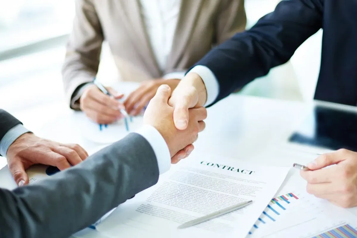 هنگام عقد قرارداد طراحی سایت باید چه نکاتی را رعایت کنیم؟ 4 تغییرات و اصلاحات